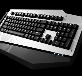 Navrhni design nové CM Storm Aluminium série a vyhraj!